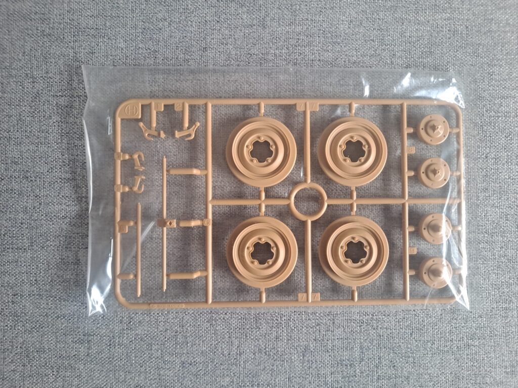 Tamiya Volkswagen Type 82 Kübelwagen 1:35 Military Plastic Model Assembly Kit