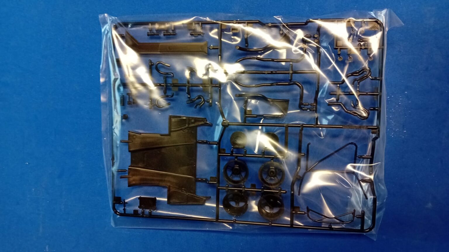 KIT FERRARI 246P #27 ROUGE RED 1/32 TAMIYA 89881 IDEAL SLOT CHASSIS