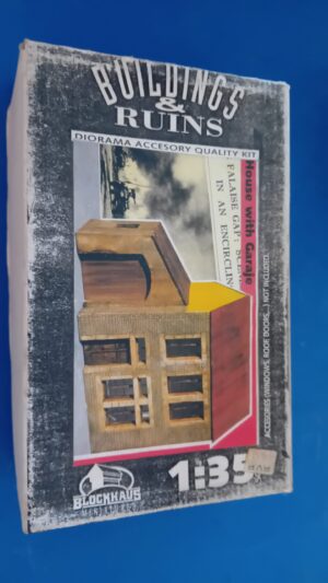 Maqueta Blockhaus 54022 House whith Garage (YESO)