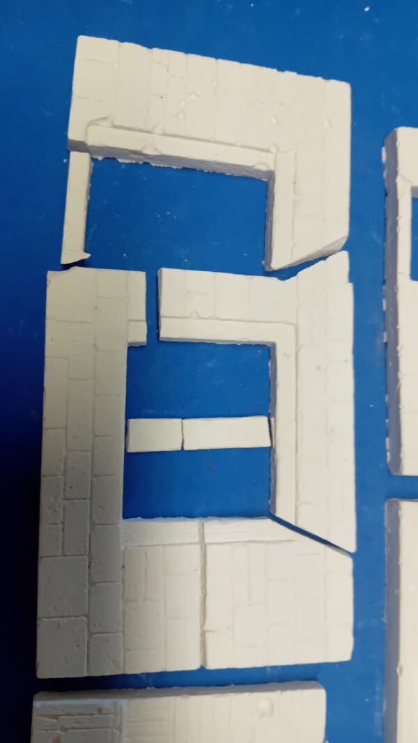 Maqueta Blockhaus 54013 Old Inn (YESO) - Imagen 4